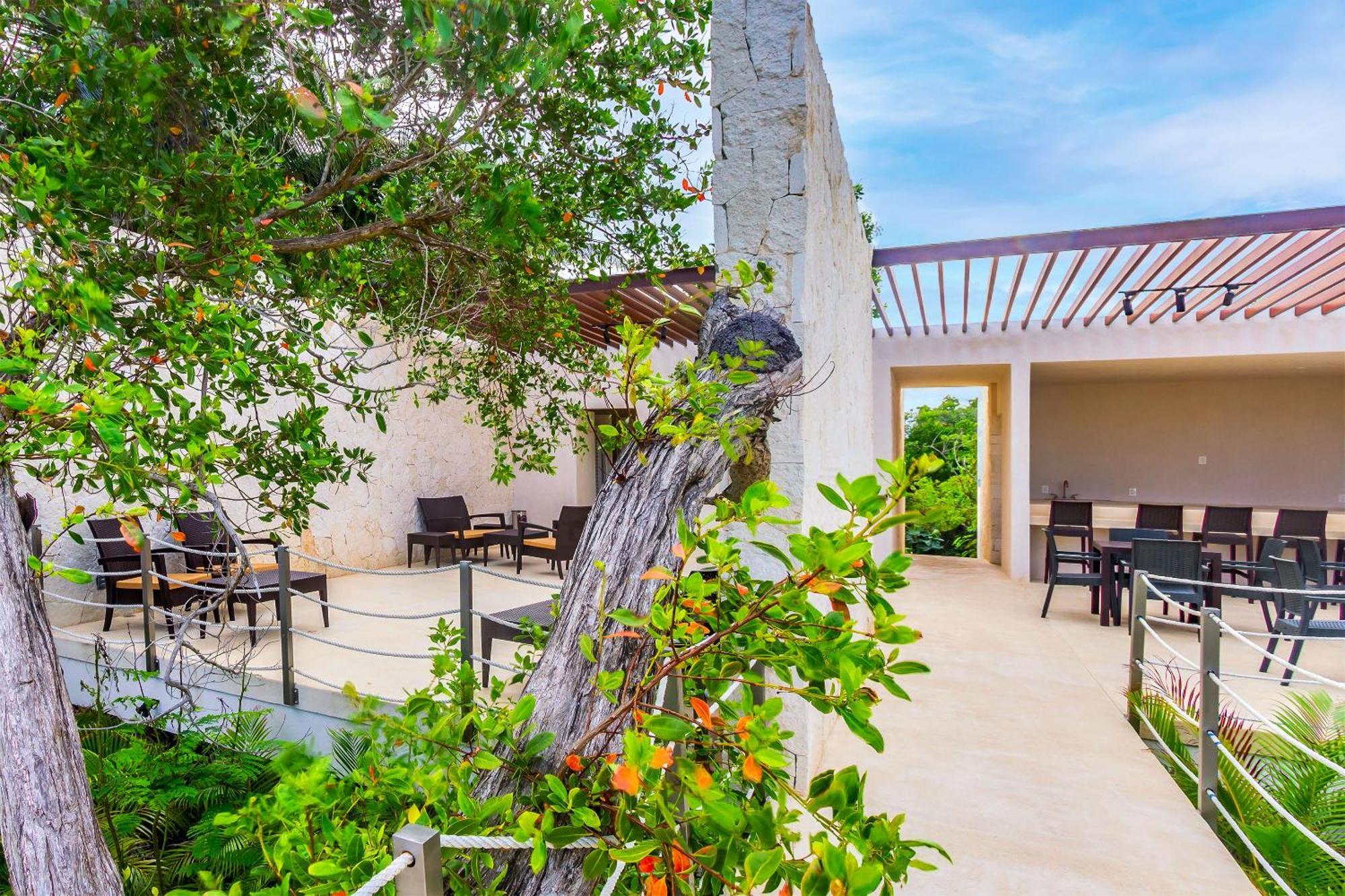 Santamar By Tao Beach Condos With Pool & Walk To Ocean Akumal Exterior photo
